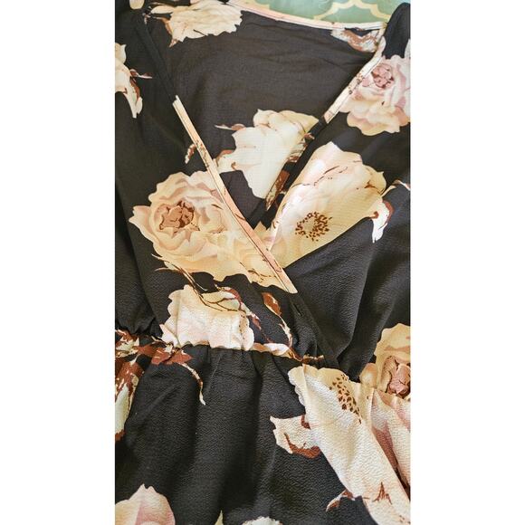 Shein Curve 4XL Black Floral Lace Sleeve Blouse Plus Size - Picture 3 of 11